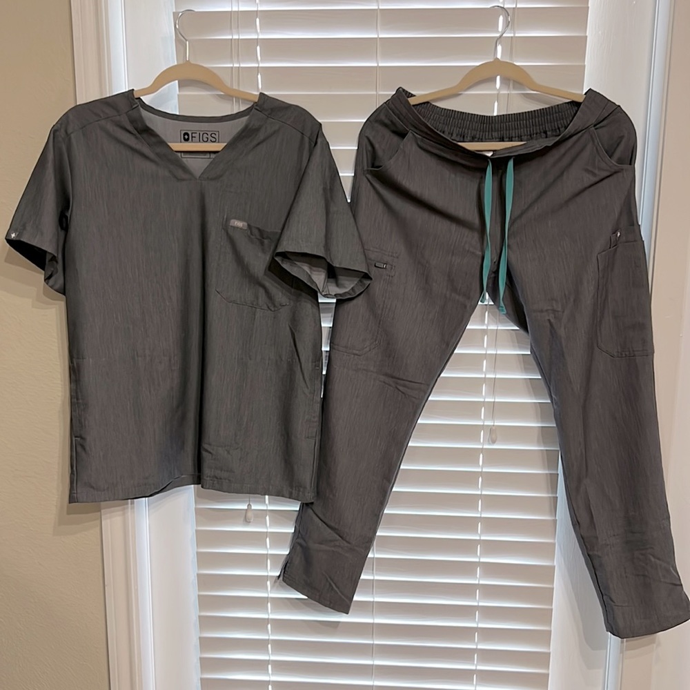 FIGS Scrub Top and Pant Women's Technical Collection Size Small Made In Vietnam.